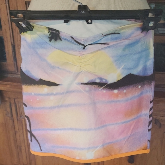 Sunset Print Halter Top and Skirt Set - Picture 3 of 11